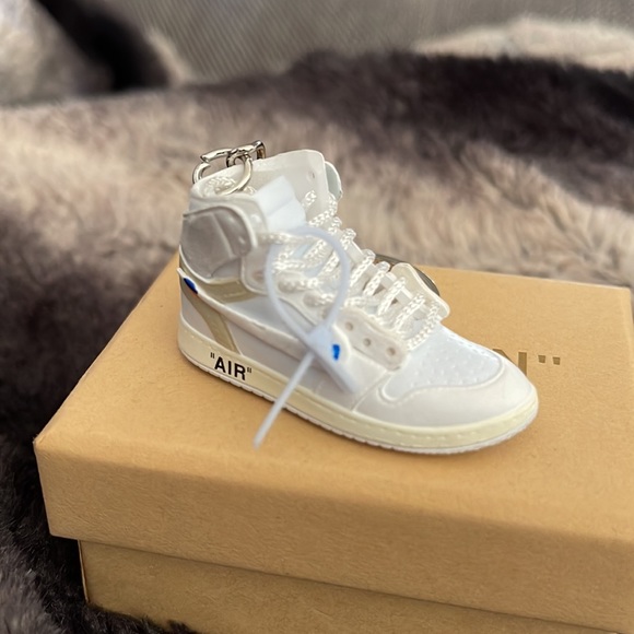Jordan Other - Air Jordan 1 “Off-White” Keychain